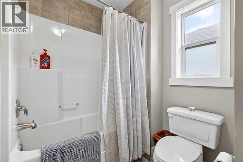 Upper bathroom - 44 Elgin Meadows Link Se, Calgary, AB 