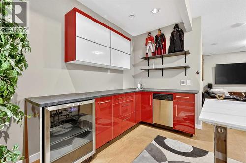Family/Rec room with wet bar - 44 Elgin Meadows Link Se, Calgary, AB 