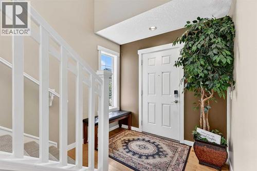 Foyer - 44 Elgin Meadows Link Se, Calgary, AB 