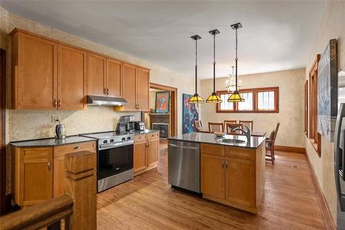 1493 Wellington Cr, Winnipeg, MB 