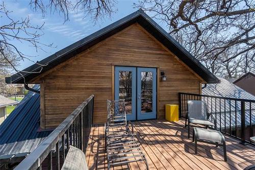 1493 Wellington Cr, Winnipeg, MB 