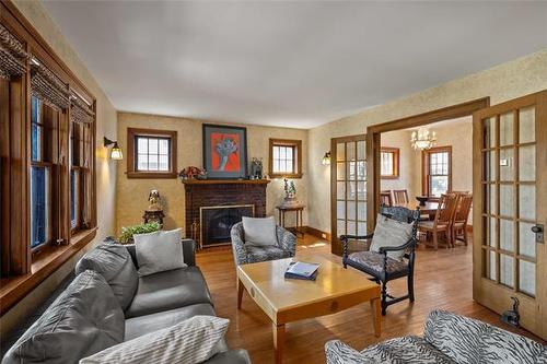 1493 Wellington Cr, Winnipeg, MB 