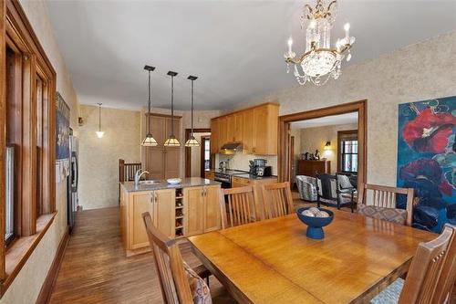 1493 Wellington Cr, Winnipeg, MB 
