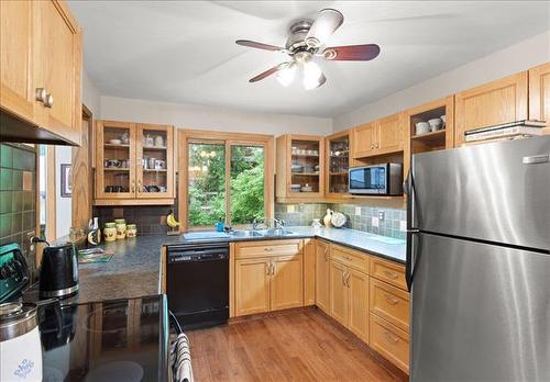 358 Marlton Cr, Winnipeg, MB 