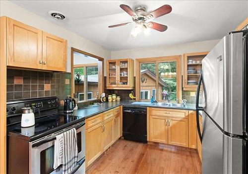 358 Marlton Cr, Winnipeg, MB 