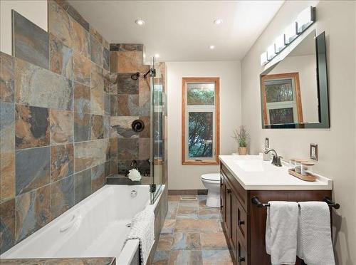 358 Marlton Cr, Winnipeg, MB 