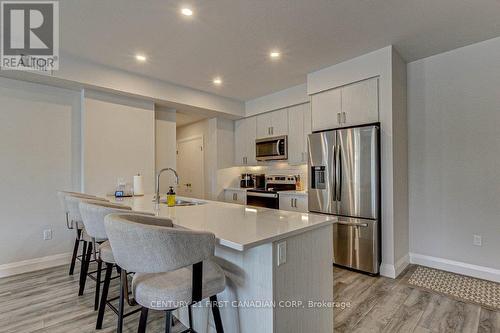 208 - 200 CALLAWAY ROAD , London North (North R), Ontario N6G 3X6 5