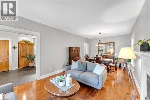 546 Hurd Avenue, Burlington, ON - Indoor Photo Showing Living Room