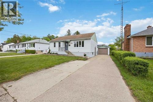 970 GRANDVIEW AVENUE  Sarnia, ON N7S 4B9