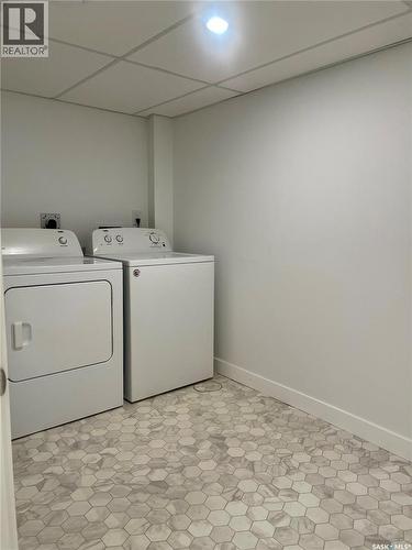 1230 E Avenue N, Saskatoon, SK - Indoor Photo Showing Laundry Room