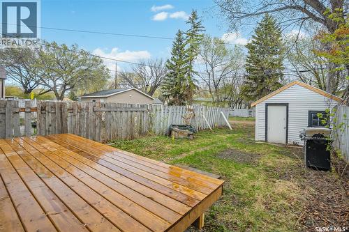 1230 E Avenue N, Saskatoon, SK - Outdoor