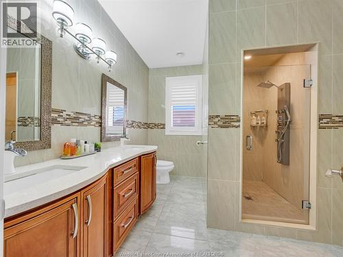 31 Heathview Trail, Leamington, ON - Indoor Photo Showing Bathroom