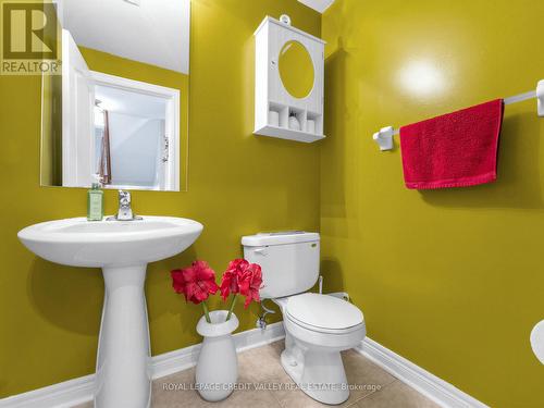 144 Mccready Drive, Milton, ON - Indoor Photo Showing Bathroom