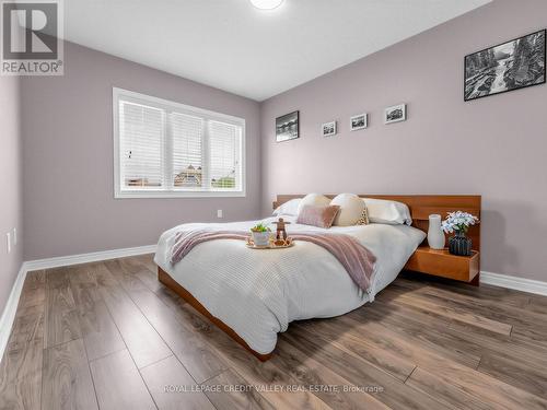 144 Mccready Drive, Milton, ON - Indoor Photo Showing Bedroom
