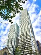 1005 - 1080 BAY STREET Toronto, ON M5S 0A5
