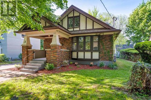 3 GARDINER PLACE  St. Catharines, ON L2R 1Y7