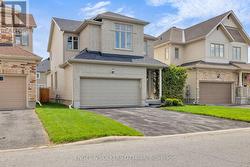 425 COOKS MILL CRESCENT Ottawa, ON K1V 2M9