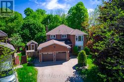 20 LONDON LANE Brampton, ON L6S 5V5
