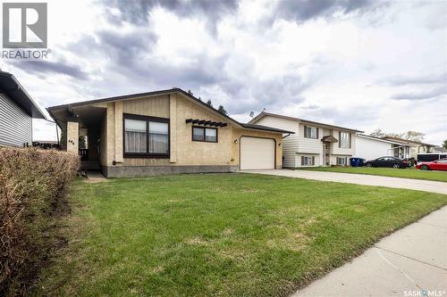 466 Smith Crescent, Saskatoon, SK 