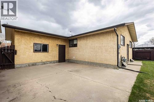 466 Smith Crescent, Saskatoon, SK 