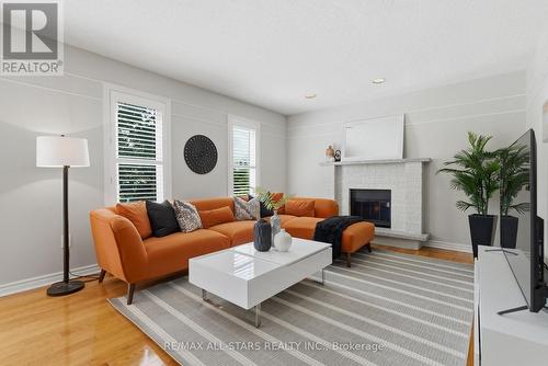 28 Testa Road, Uxbridge, ON - Indoor Photo Showing Living Room With Fireplace