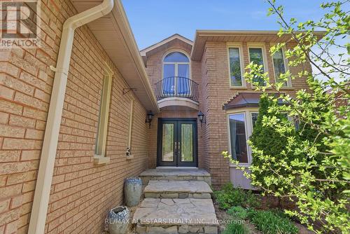28 Testa Road, Uxbridge, ON - Outdoor