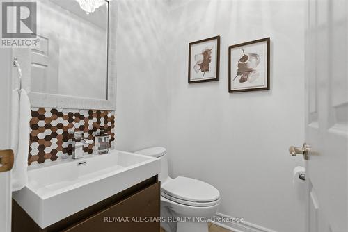 28 Testa Road, Uxbridge, ON - Indoor Photo Showing Bathroom