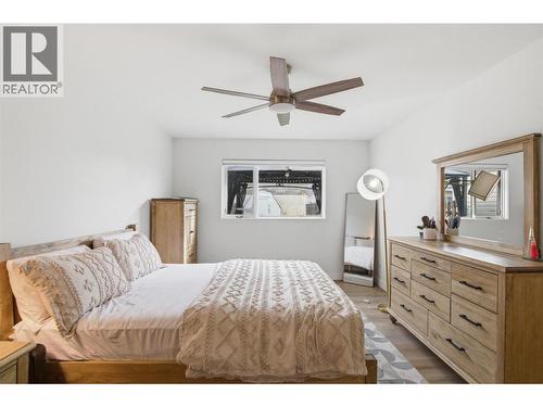 1232 13Th Street, Kamloops, BC - Indoor Photo Showing Bedroom