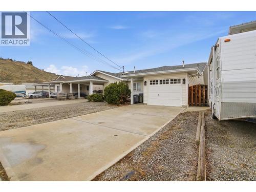 1232 13Th Street, Kamloops, BC - Outdoor