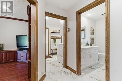 32 Sunset Drive, Woolwich, ON - Indoor Photo Showing Other Room