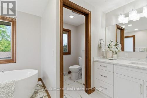 32 Sunset Drive, Woolwich, ON - Indoor Photo Showing Bathroom