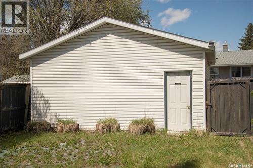 3017 Taylor Street E, Saskatoon, SK - Outdoor