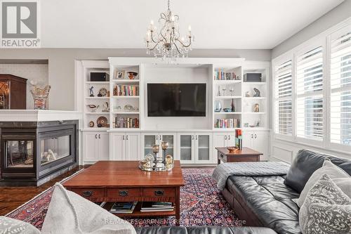 4163 Stonebridge Crescent, Burlington, ON - Indoor Photo Showing Living Room With Fireplace