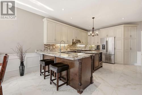 4163 Stonebridge Crescent, Burlington, ON - Indoor Photo Showing Kitchen With Upgraded Kitchen