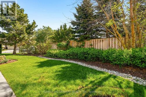 4163 Stonebridge Crescent, Burlington, ON - Outdoor