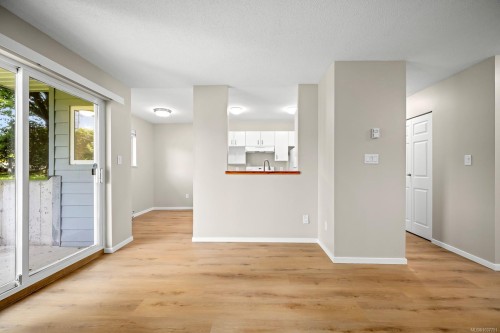 #101B-698 Aspen Rd, Comox, BC - Indoor Photo Showing Other Room