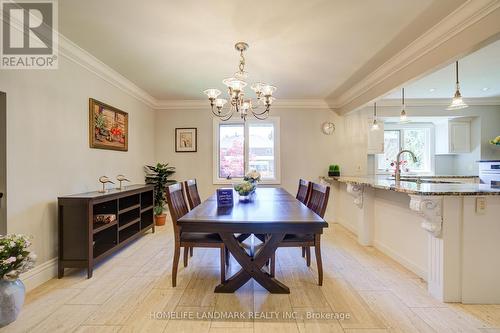 38 Balfour Drive, Hamilton, ON - Indoor Photo Showing Dining Room