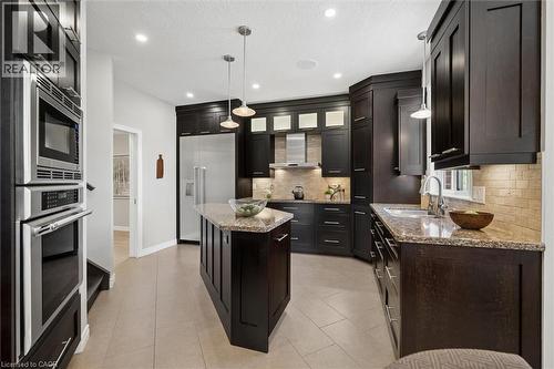 697 Breakwater Crescent, Waterloo, ON - Indoor Photo Showing Kitchen With Double Sink With Upgraded Kitchen