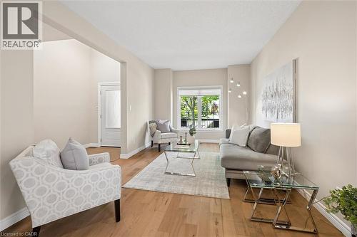 697 Breakwater Crescent, Waterloo, ON - Indoor Photo Showing Living Room