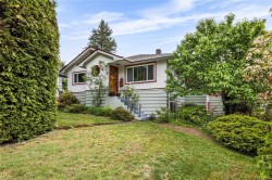 126 Howard Ave Nanaimo, BC V9R 3R1