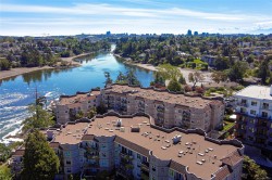 5-1083 Tillicum Rd Esquimalt, BC V9A 7L7