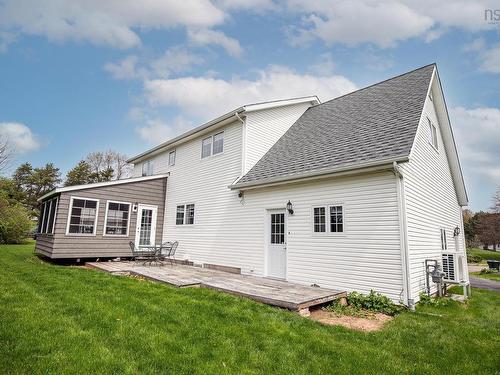 8 Penny Lane, Amherst, NS 