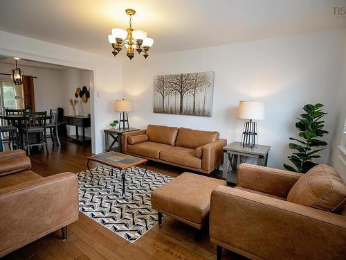 8 Penny Lane, Amherst, NS 