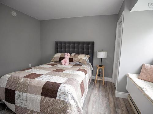 8 Penny Lane, Amherst, NS 