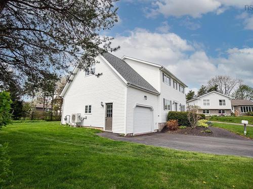 8 Penny Lane, Amherst, NS 