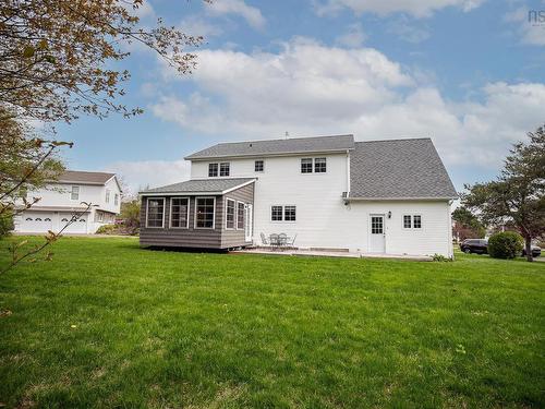 8 Penny Lane, Amherst, NS 