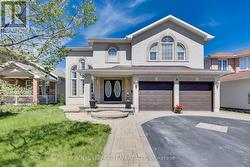 38 PENRITH STREET  Ottawa, ON K2W 1E5