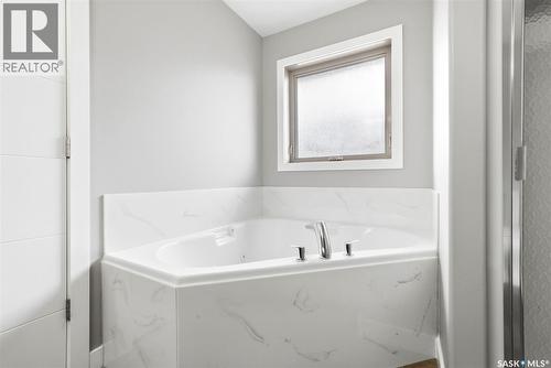 3825 Green Moss Bay, Regina, SK 