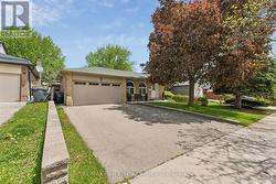 14 MASSEY STREET Brampton (Central Park), ON L6S 2W1