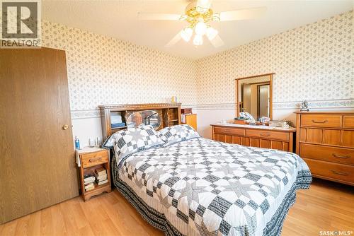406 Walter Scott Avenue, Hanley, SK - Indoor Photo Showing Bedroom